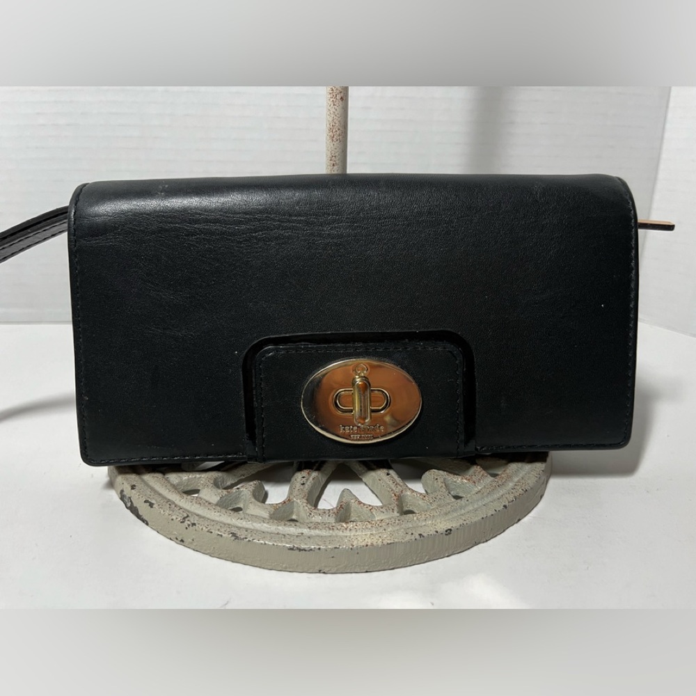 Kate Spade Hampton Road Turnlock Mara Clutch Wallet WLRU1481 Black